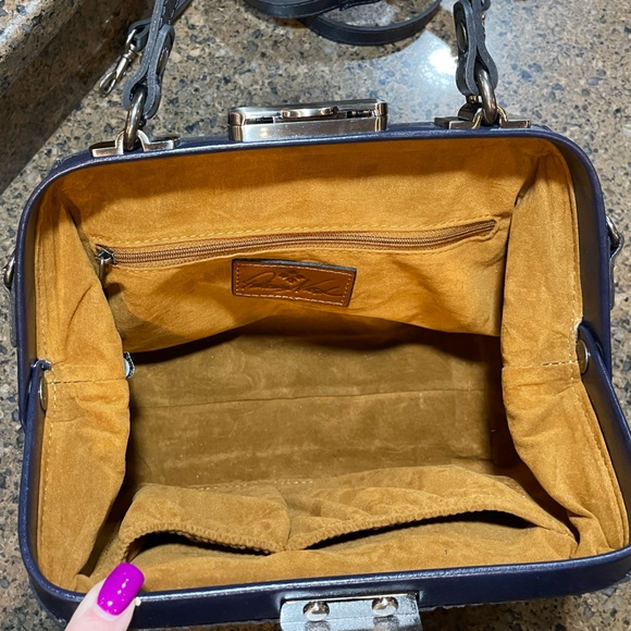 Patricia Nash Gracchi Vintage Leather-Wrapped Frame Satchel Caribbean Blue EUC - Picture 9 of 15